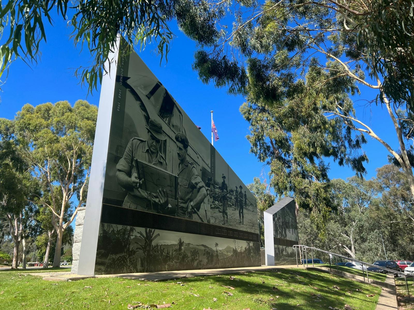 Shepparton Cenotaph - updated with war imagery December 2023