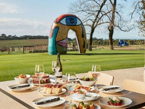 Heli Flight to Pt Leo Estate