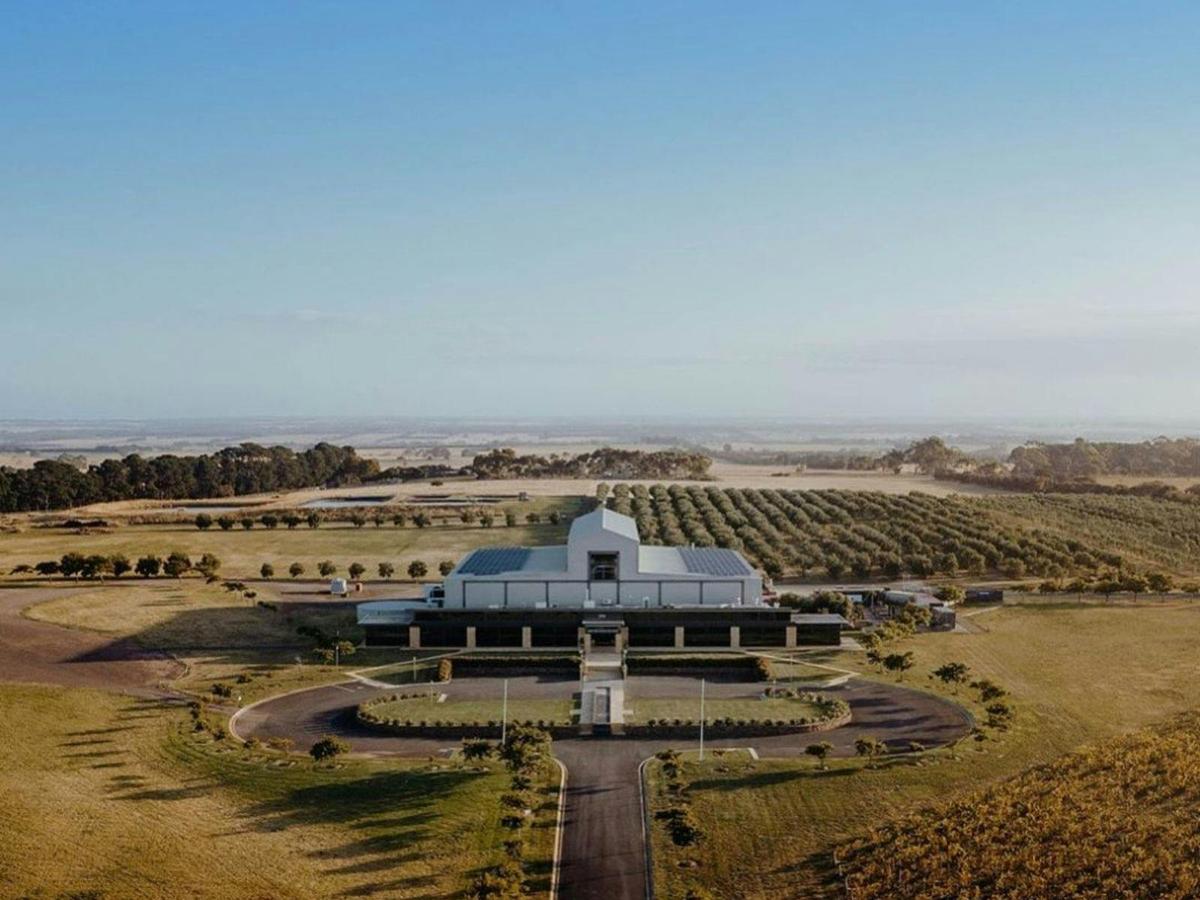 Helicopter Ride Melbourne CBD to 12 Apostles Great Ocean Road Winery Stopover