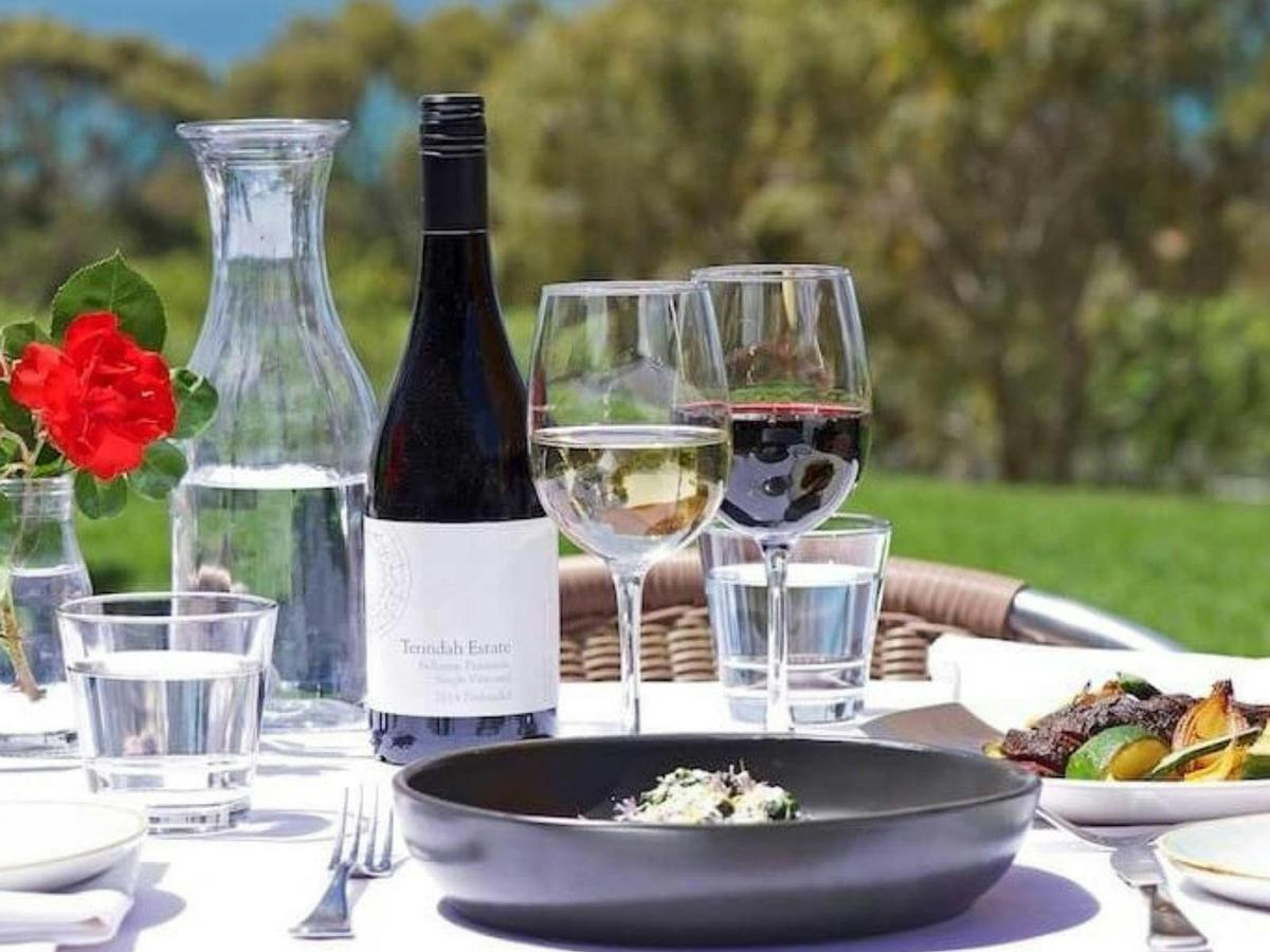 Helicopter Wine Tour to Terindah Estate