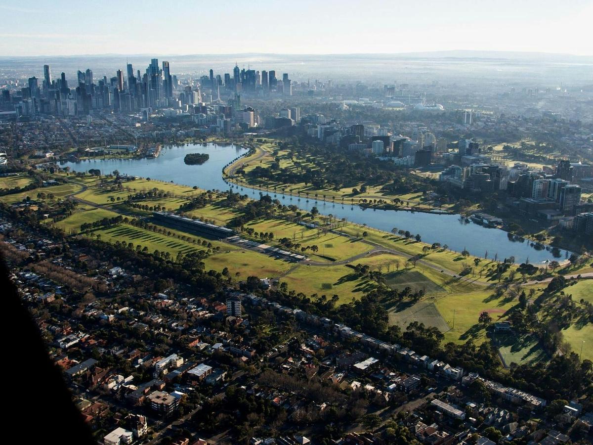Albert Park Lake