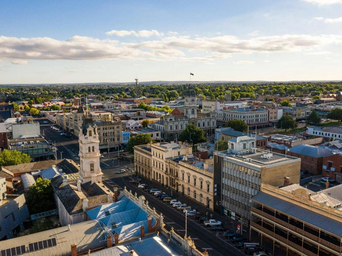 Melbourne to Grampians Helicopter Tour