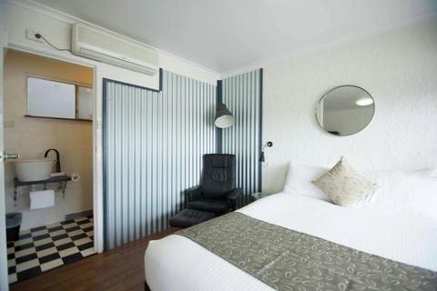 One Bedroom Standard