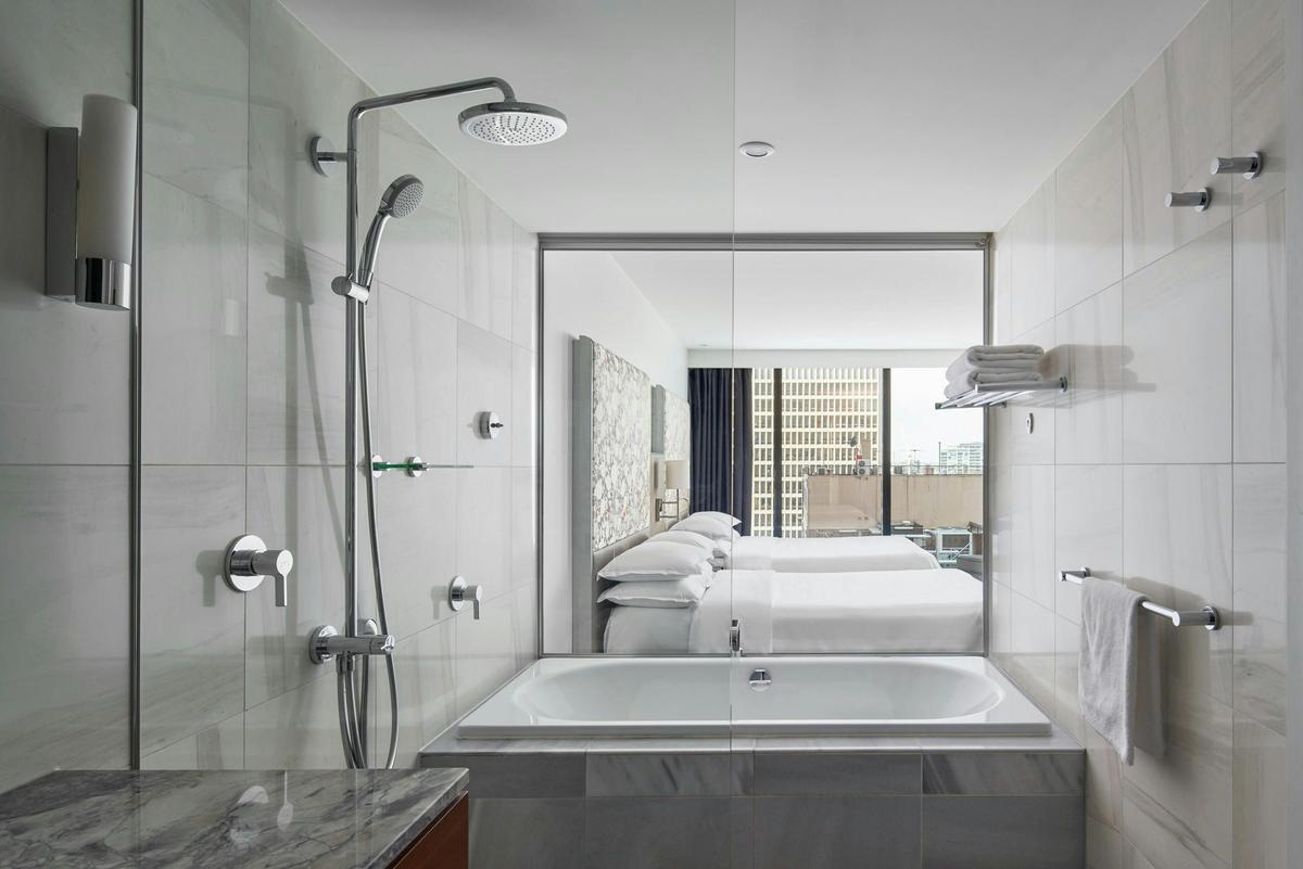 City View 2 Double Bathroom with Bathrub