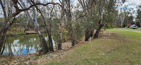 Unpowered Water Frontage Sites