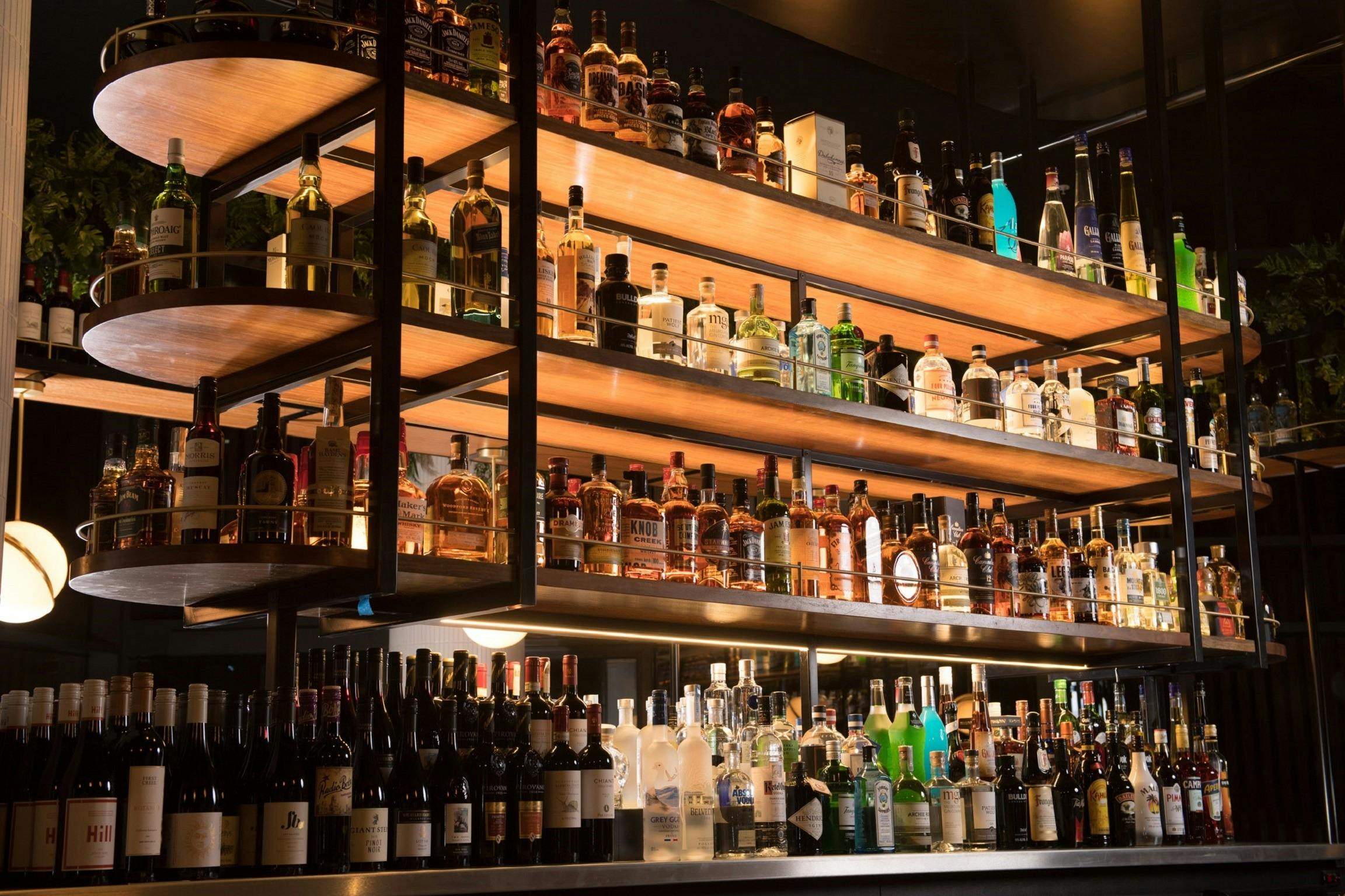 Saros Bar and Dining