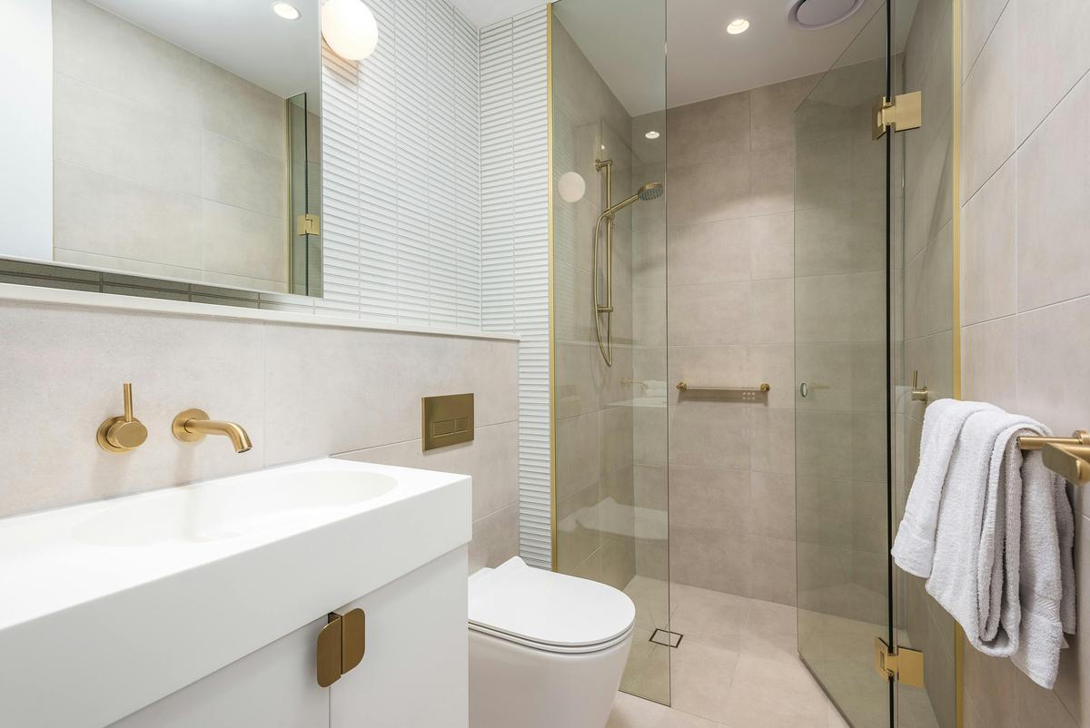 1 Bedroom Apartment - Bathroom
