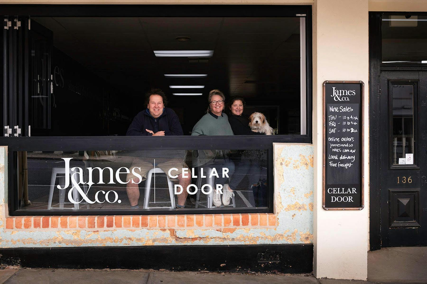 James & Co, Rutherglen