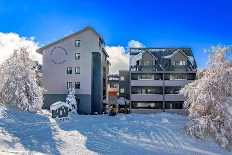 Snowski Apartments