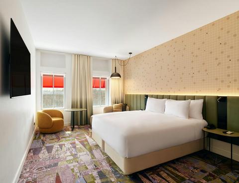 Deluxe King Room