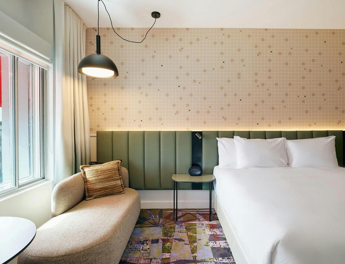 Deluxe King Room