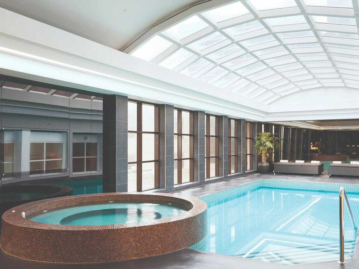 Hotel Pool