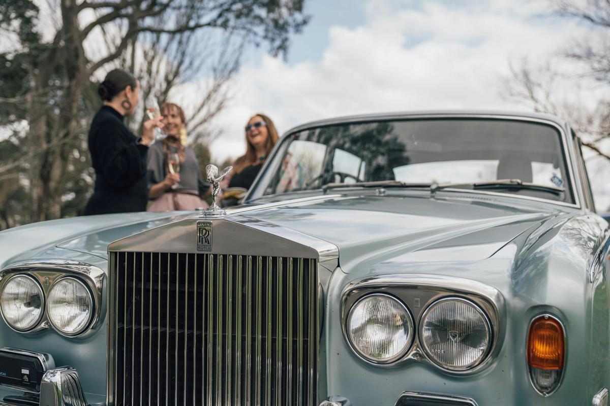 Silver Mink Tours - luxe tours and chauffeur service in a 1974 Rolls Royce