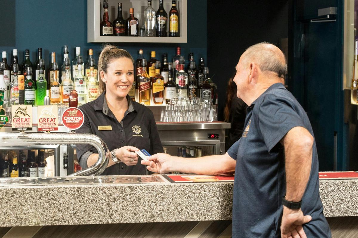 Use your RSL Victoria membership for discounts on  food & beverages