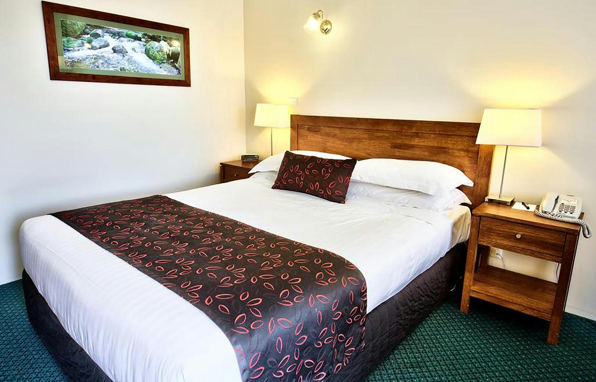 Executive Queen Room