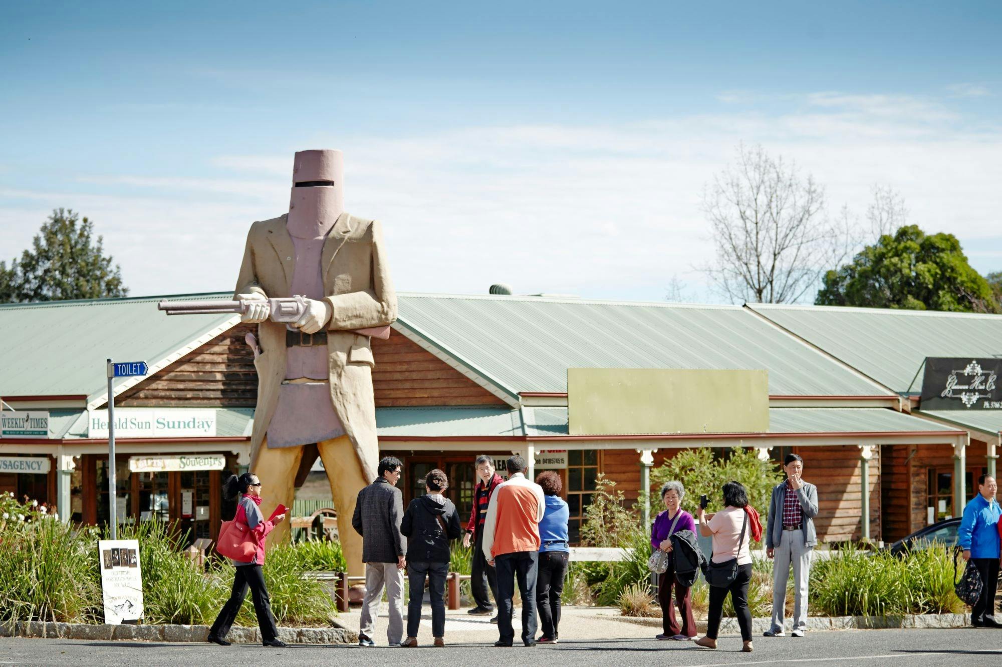 Tourists taking photos in Glenrowan