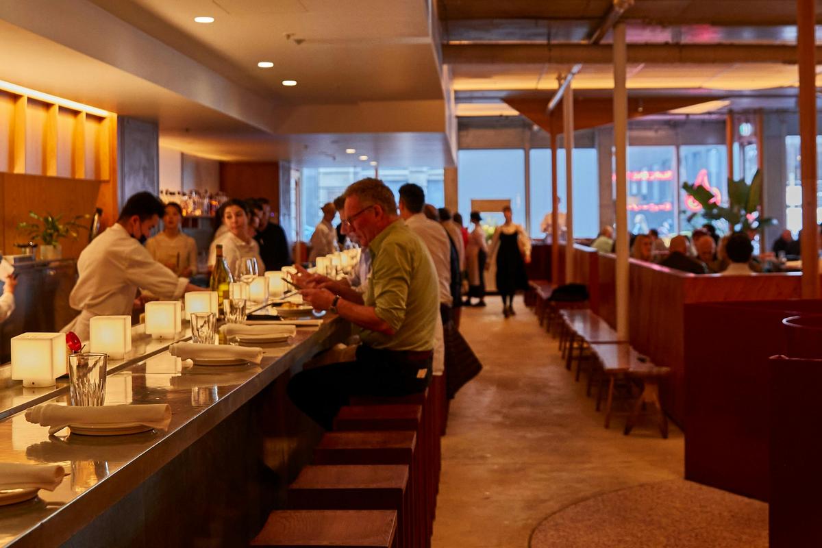 Bar Dining