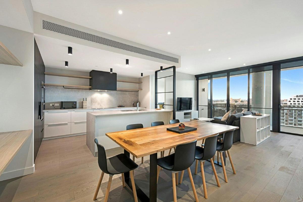 3 Bedroom Apartment - Kitchen & Dining