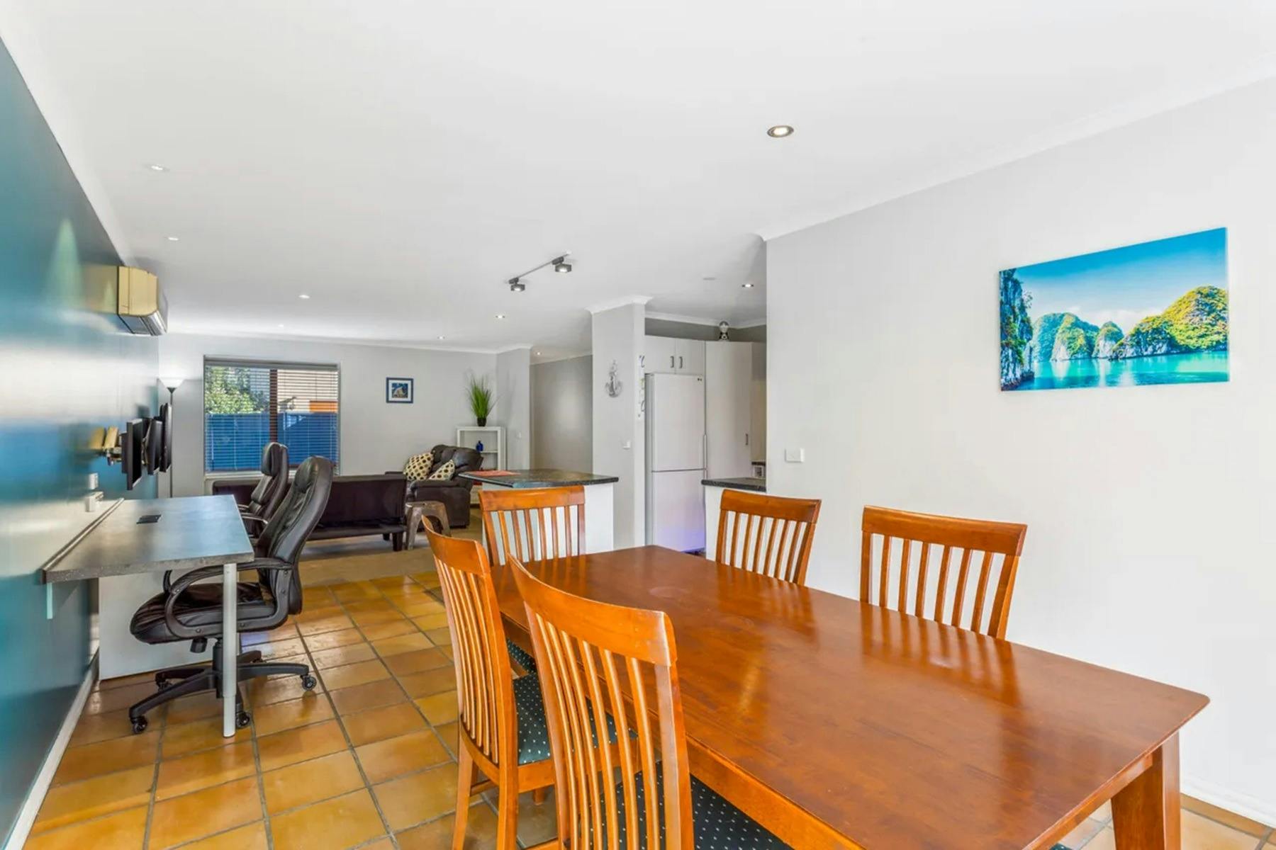 Inverloch Accommodation - The Blue Bay