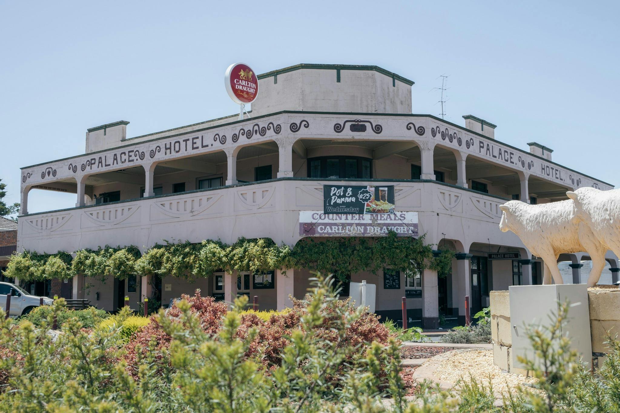 Exterior image of a large country hotel