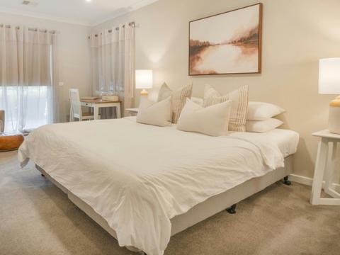 Summer Home - Our Place at Bright