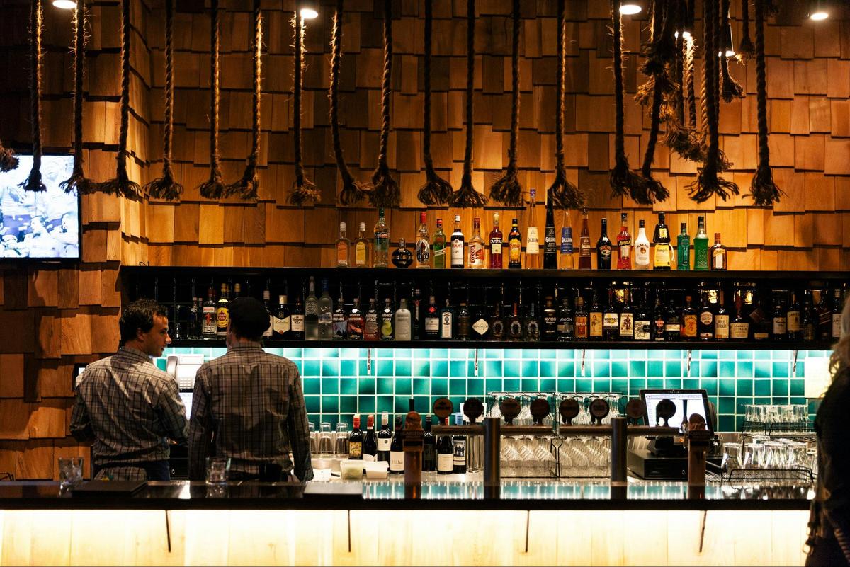 Bar