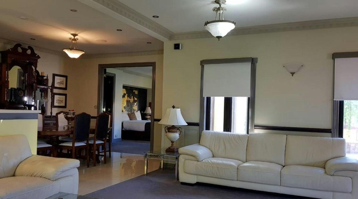 Sir Chester Manifold Suite - Penthouse  - Lounge/Dining.