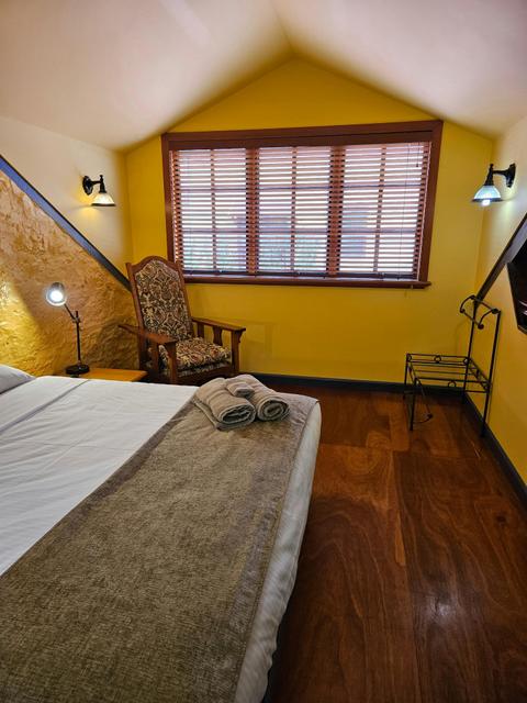 Wright's Cottage (2 Bedroom - 1 Bathroom)