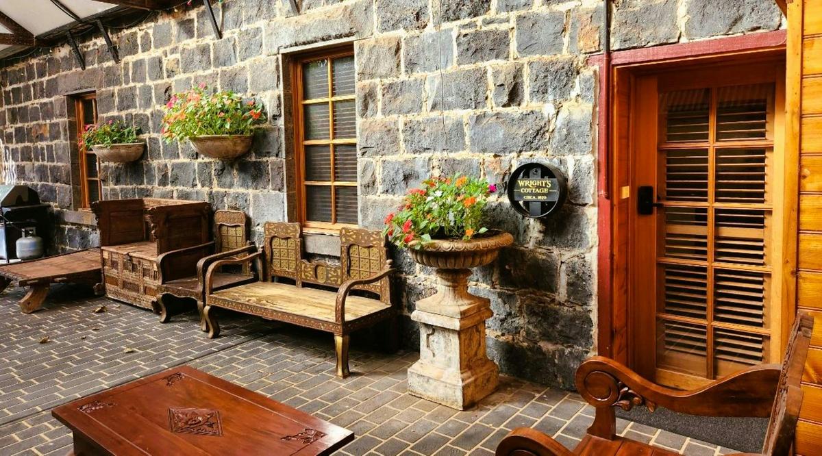 Wright's Cottage (2 Bedroom - 1 Bathroom)
