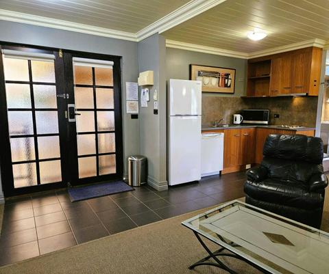 Scott ST Mews - Kitchen/Living Area