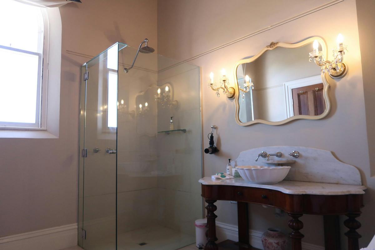 Sister Angelica's Room ensuite bathroom