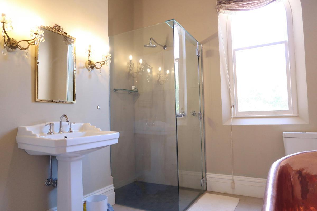 Sister Leone's room ensuite bathroom