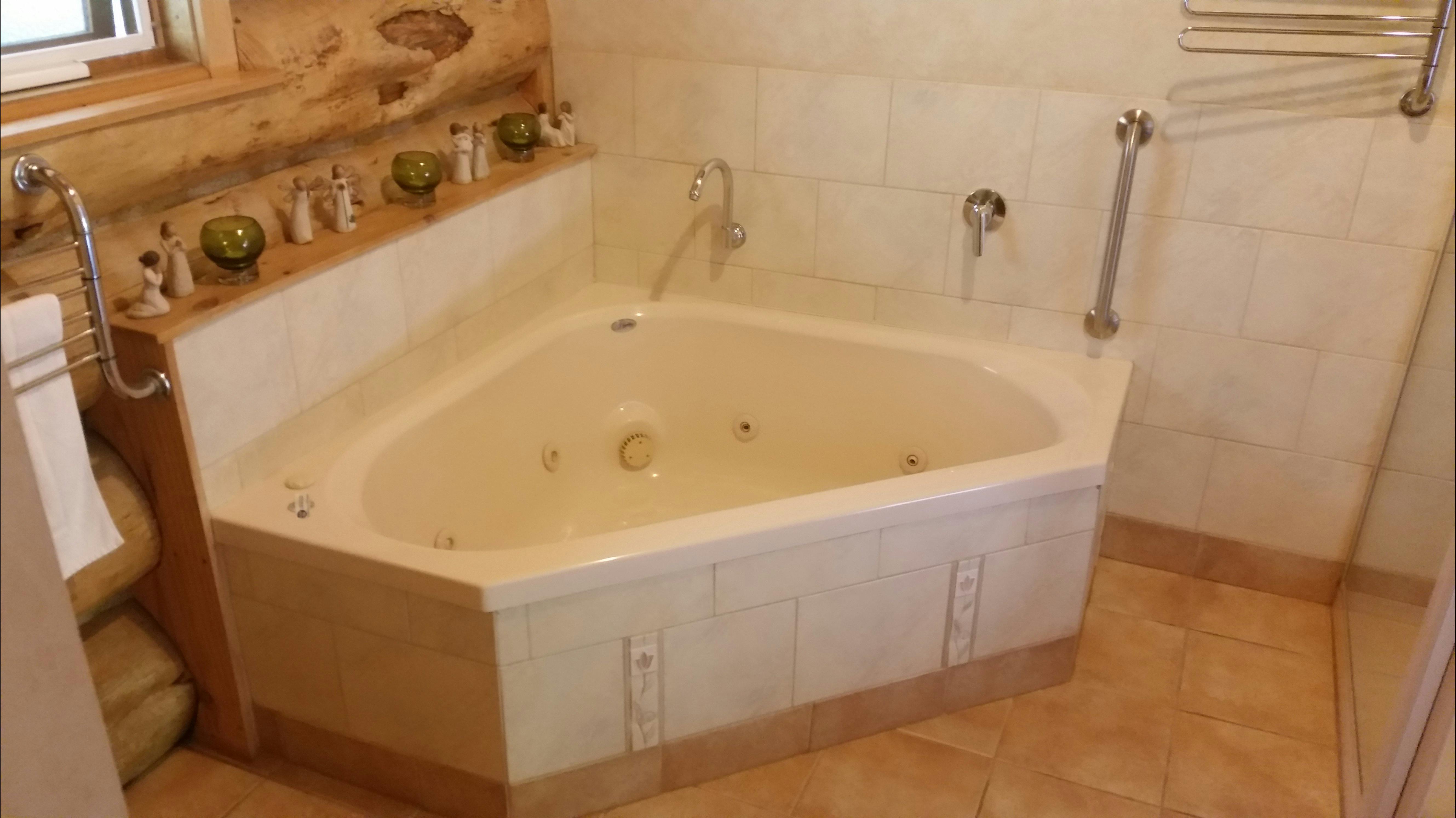 Full Bathroom with Spa