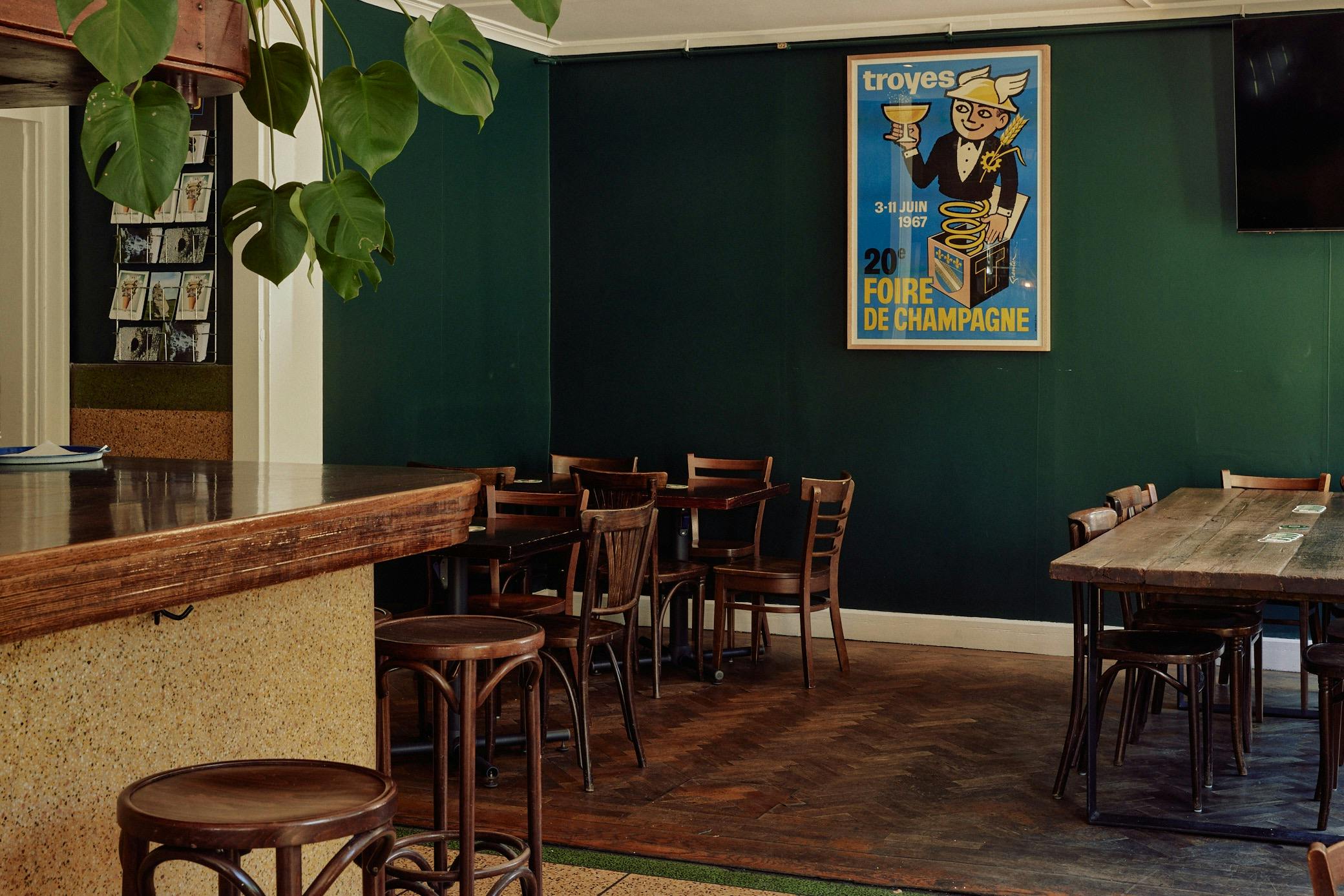 Public Bar seating - The Lincoln