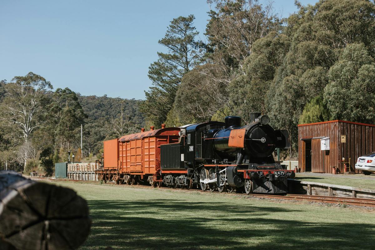 J550, Goods Shed, Louvre Van