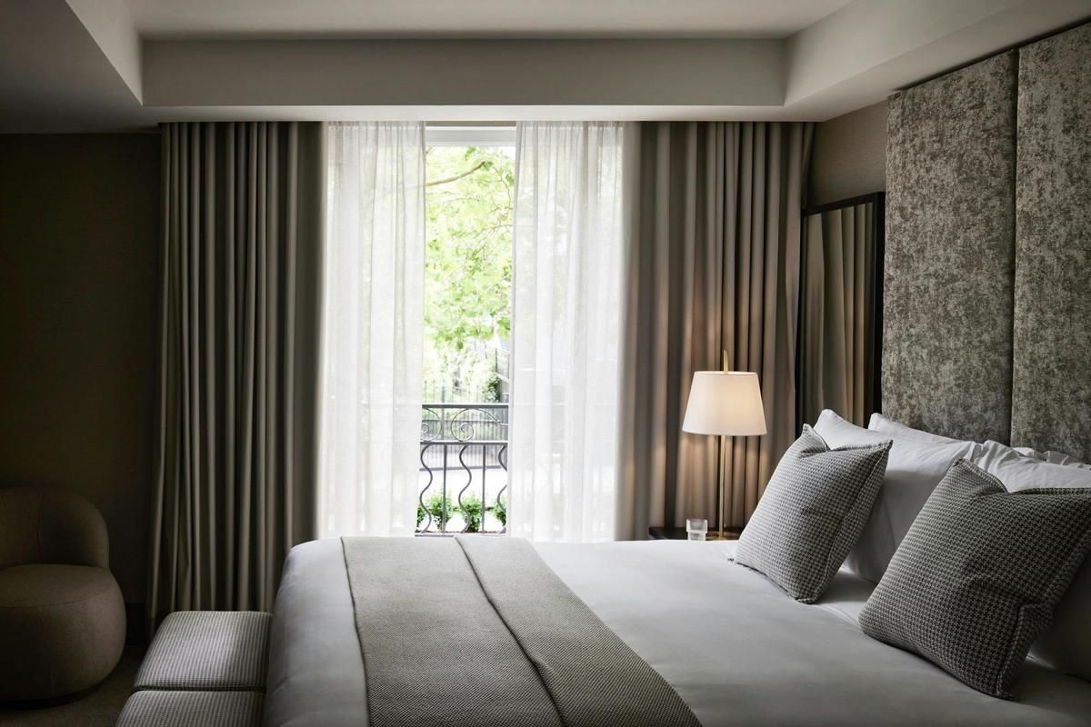 The Lyall - Classic Balcony Room