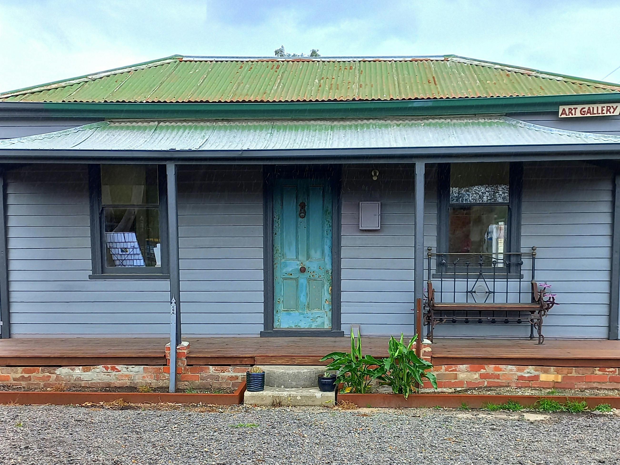 The Creek ART Gallery