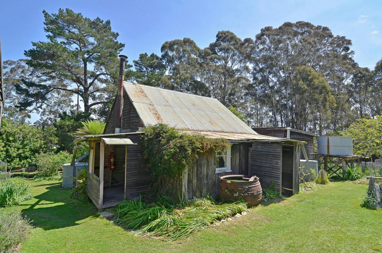 Loch Garra, Davidson Whaling Station.
