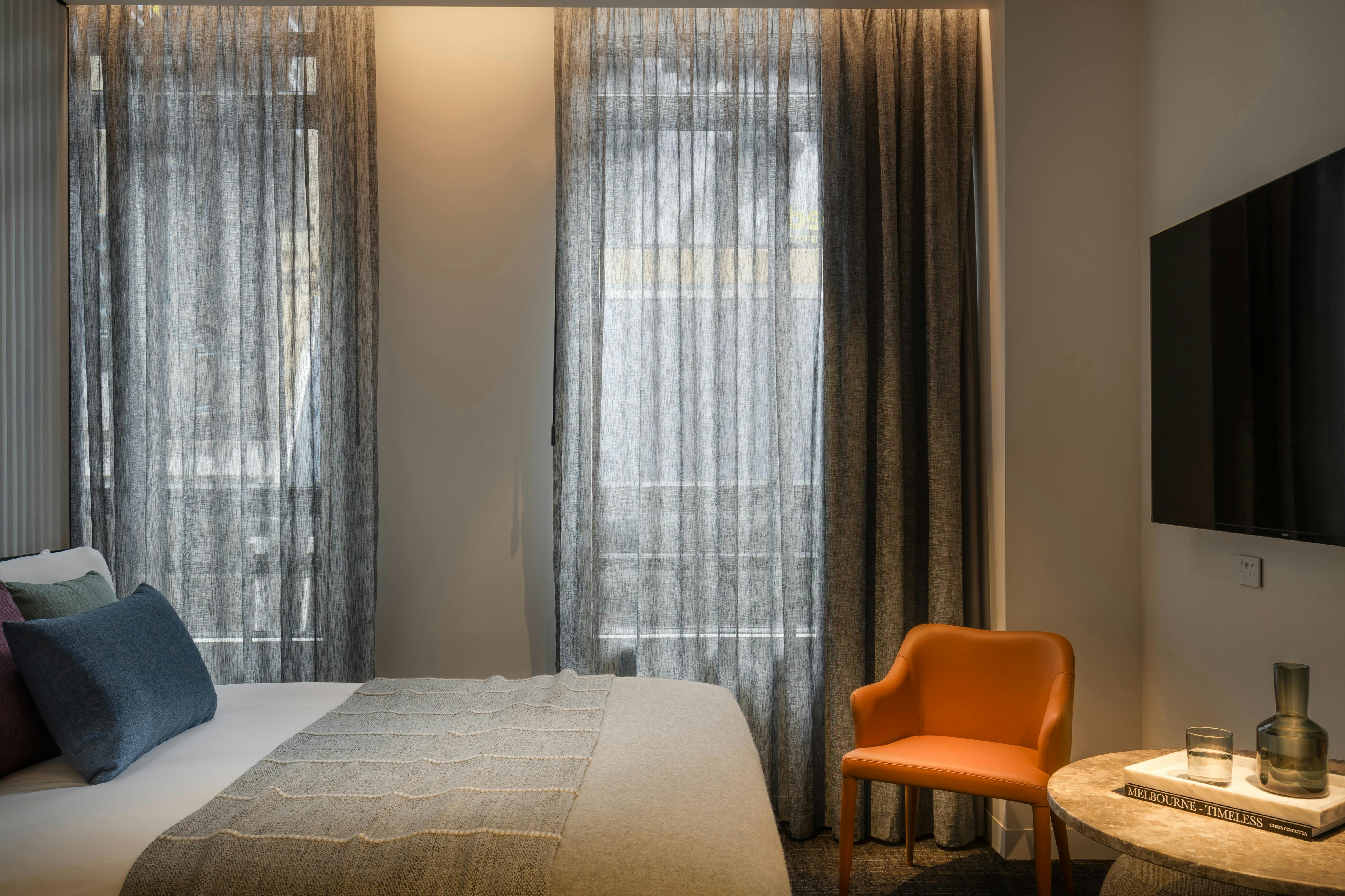 Urban Standard Queen