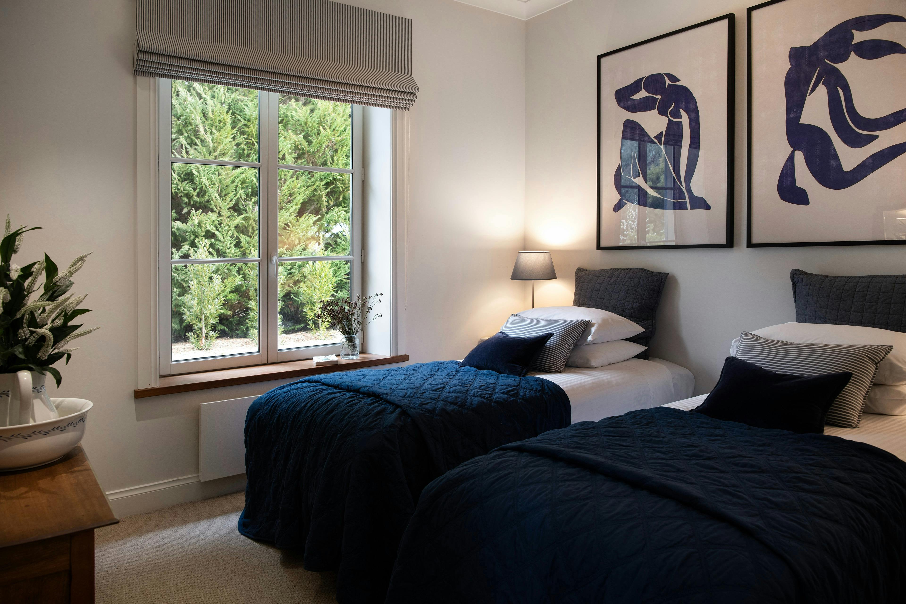 Twin bedroom at French House