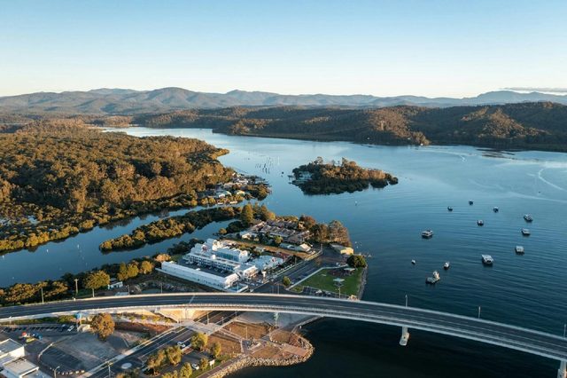Kayaking the Lower Clyde River - Batemans Bay and Nelligen