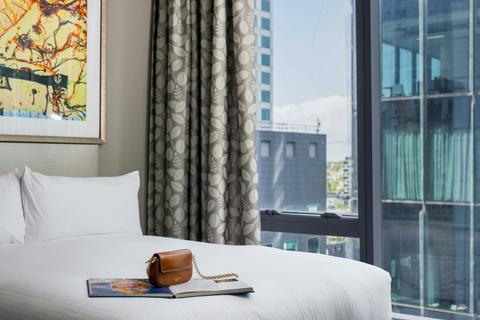 Deluxe Studio Suite Twin