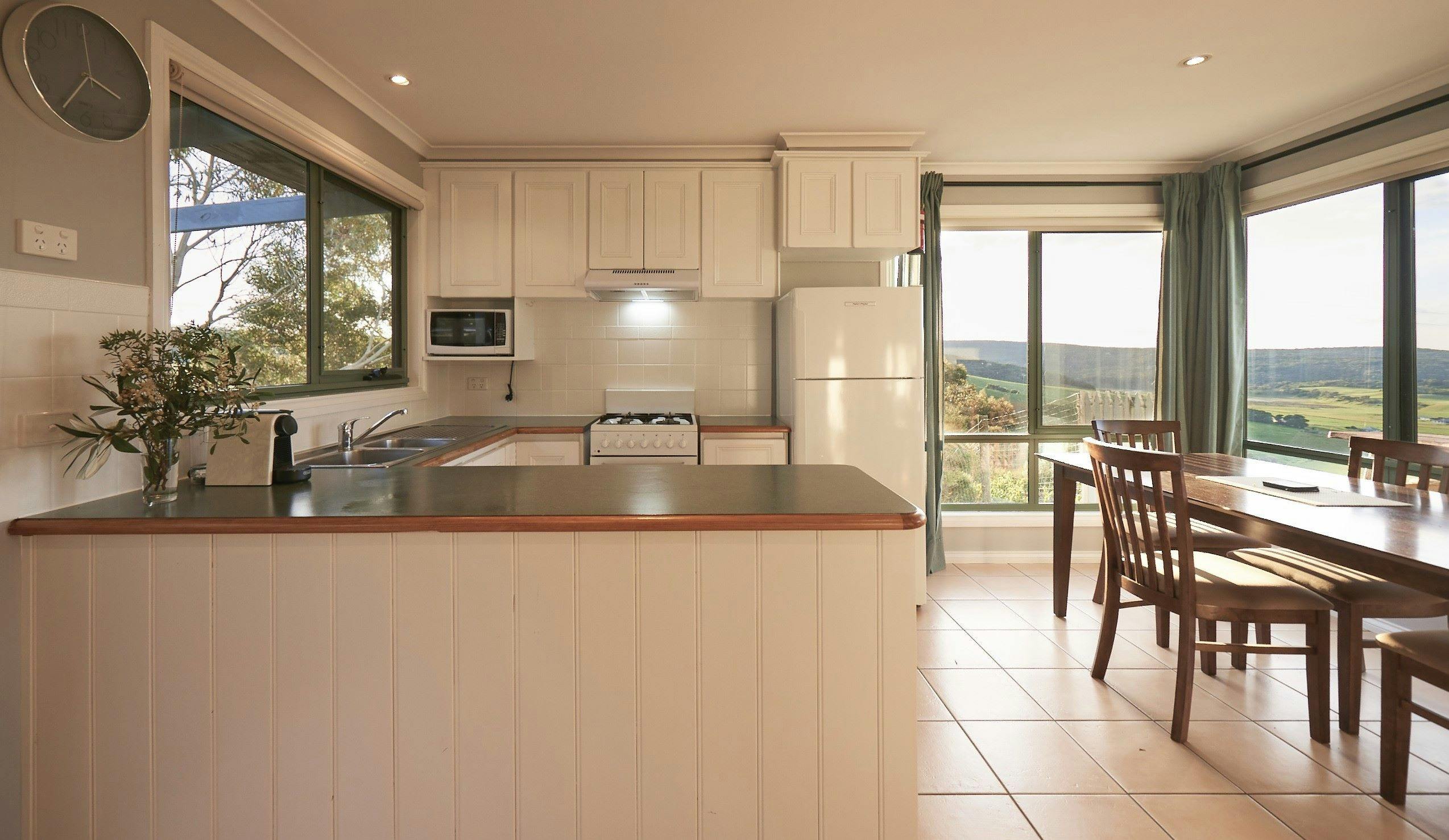 Full kitchen to cater for longer stays