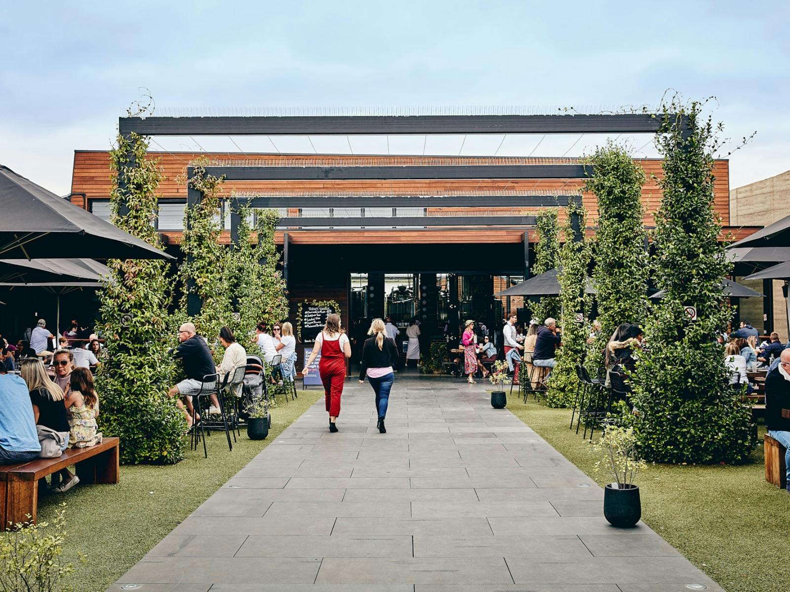 St Andrews Beach Brewery Beer Garden
