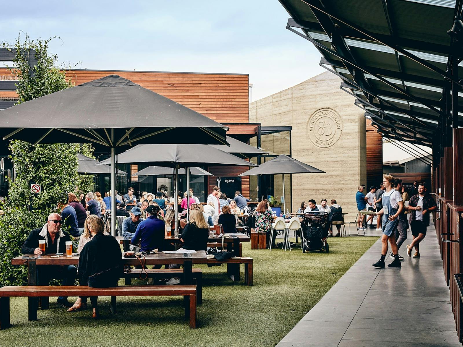 St Andrews Beach Brewery Beer Garden