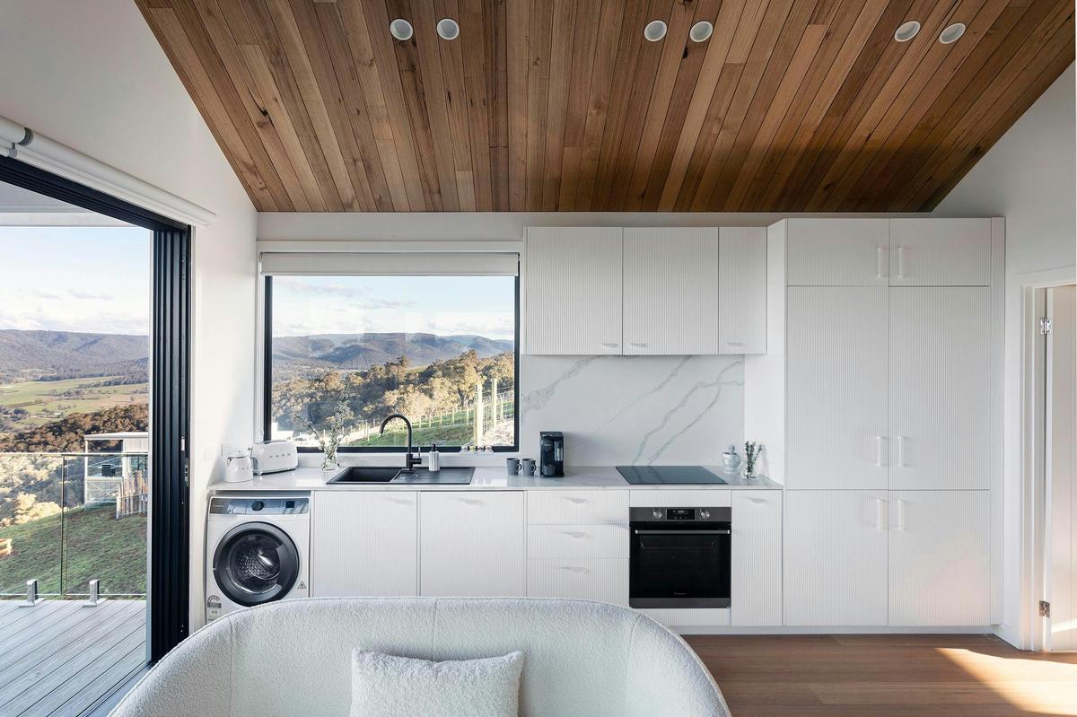 Mt Bellevue - Lookout Kitchen