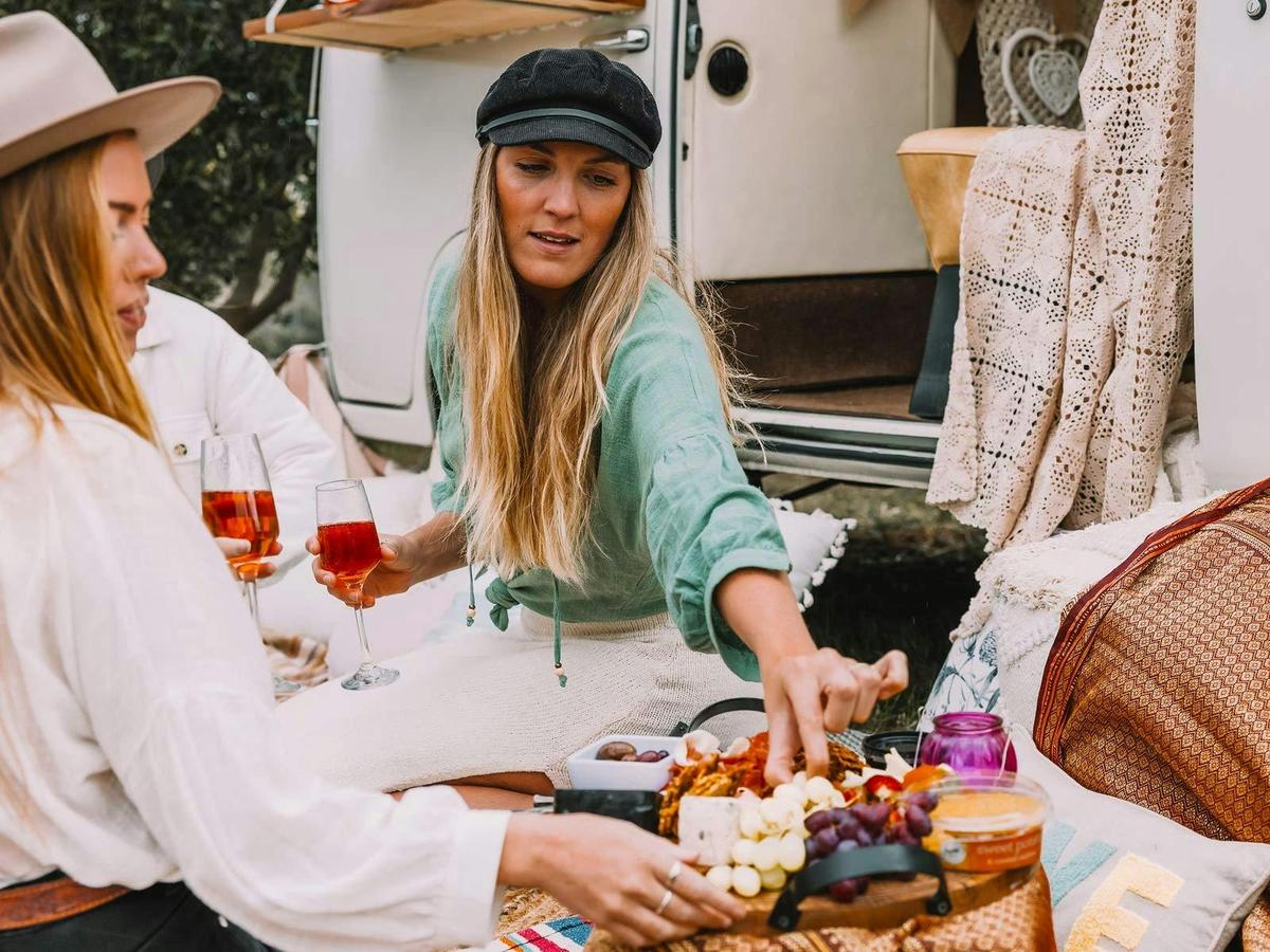 Wine, Grazing Platter a Kombi love