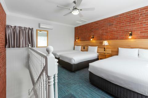 The International Apollo Bay