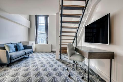 Lounge room