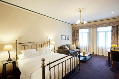 Deluxe King Room